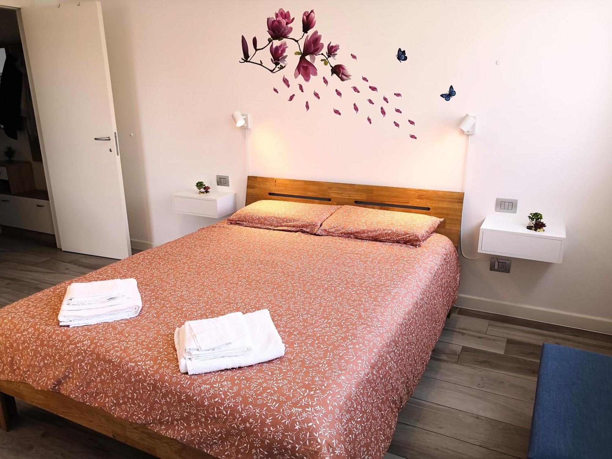 Butterfly Apt In Suna With Garage Verbania Exterior photo